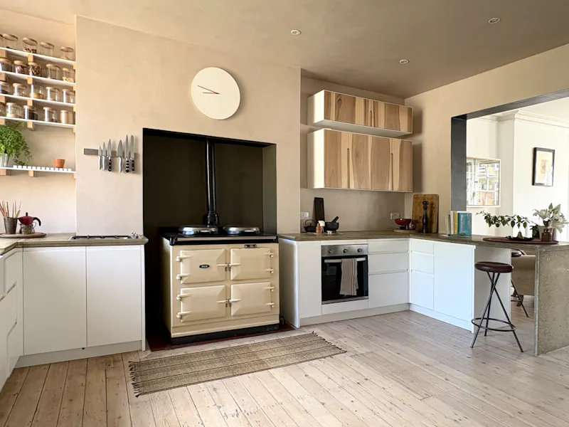 Kitchen at Converted Camberwell pub, F591 (photo 21)