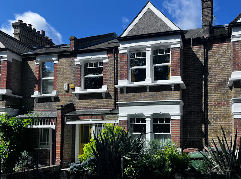Quirky Hither Green house, B1790 (photo 1)