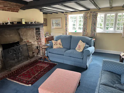 Alton Country Cottage, C953