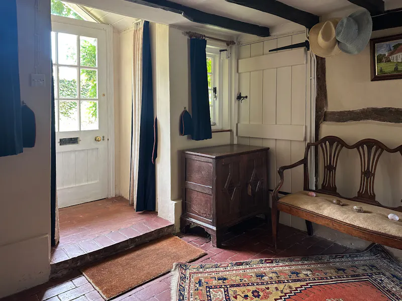 Alton Country Cottage, C953 (photo 4)