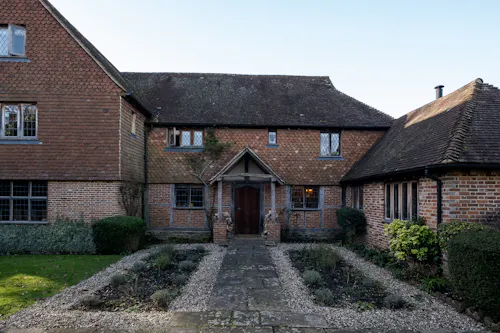 Beautiful Sussex Farmhouse, L772