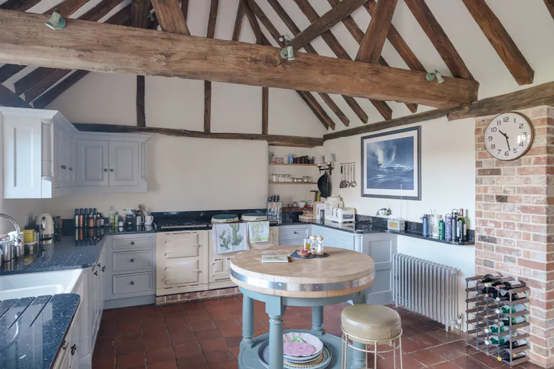 Beams at Beautiful Sussex Farmhouse, L772 (photo 17)