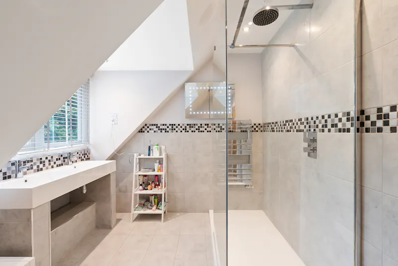 Tiled at Modern Marlow Pool House, D2836 (photo 26)