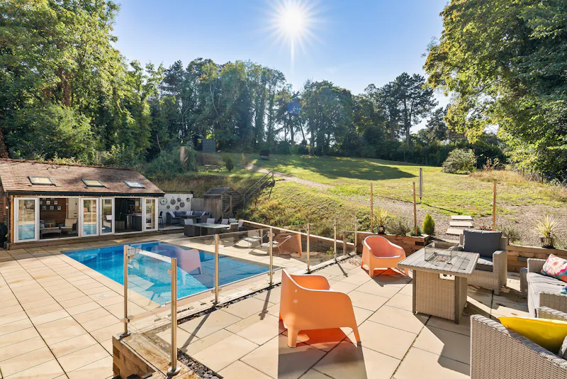 Modern Marlow Pool House, D2836 (photo 44)