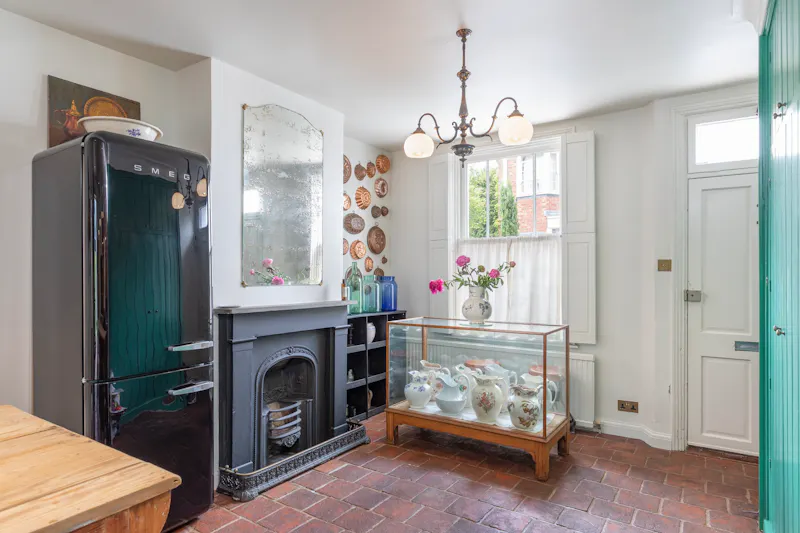 Fireplace at Characterful Cuckfield Cottage, C915 (photo 4)