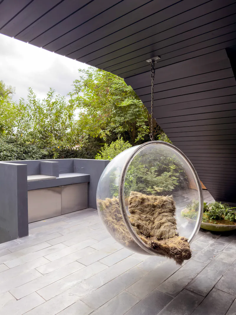 Sophisticated Highgate house, D2255 (photo 32)