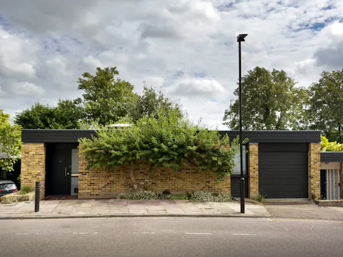 Sophisticated Highgate house, D2255