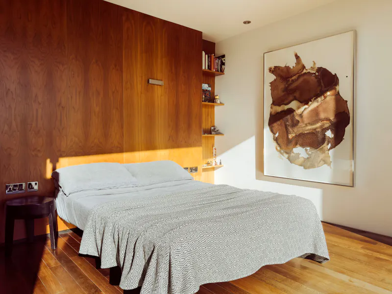 Bedroom at Sophisticated Highgate house, D2255 (photo 27)