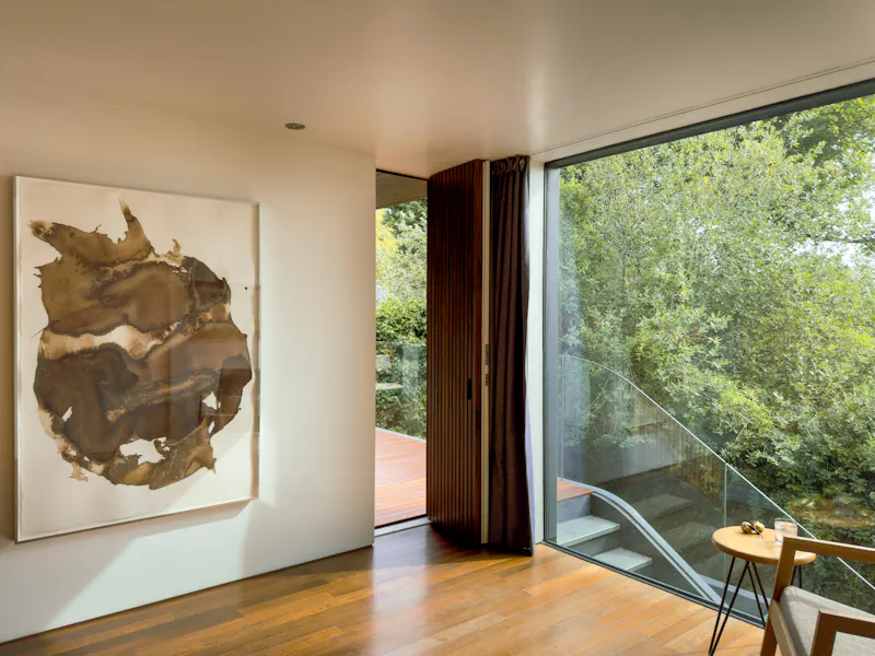 Sophisticated Highgate house, D2255 (photo 26)