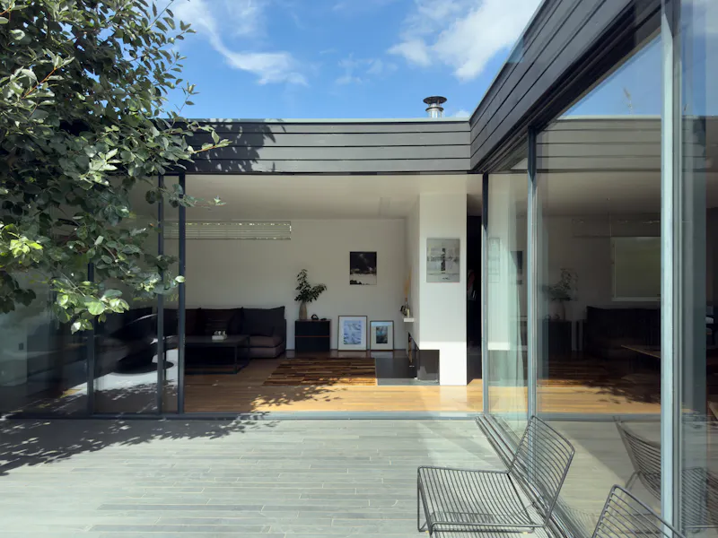 Sophisticated Highgate house, D2255 (photo 17)