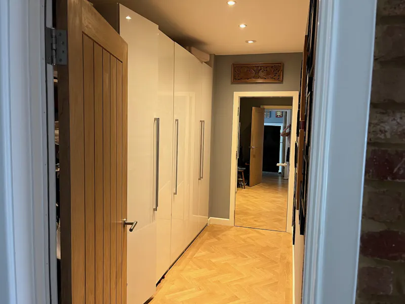 Modern Crystal Palace home, D2835 (photo 12)