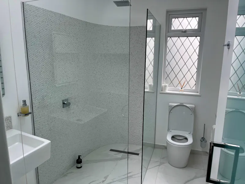Bathroom at Modern Crystal Palace home, D2835 (photo 32)