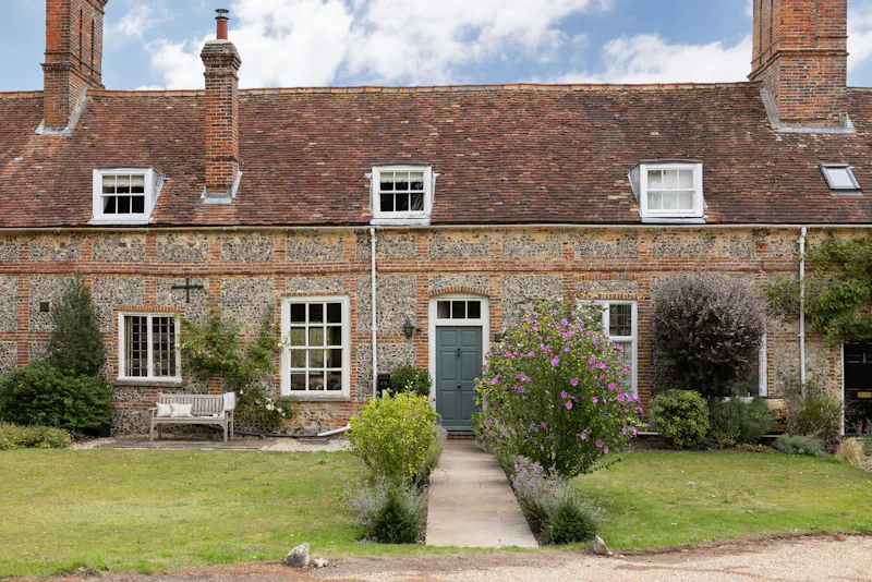 West Dean cosy cottage, C956 (photo 1)