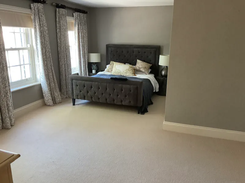 Luxury Kingston house, D2480 (photo 12)
