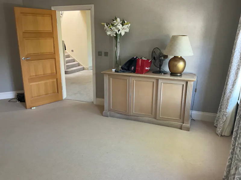 Luxury Kingston house, D2480 (photo 11)