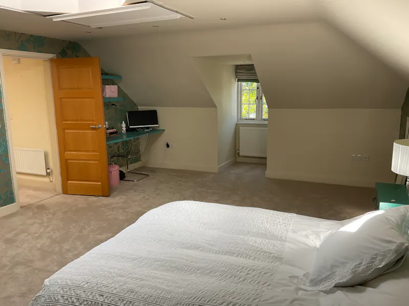 Luxury Kingston house, D2480 (photo 16)