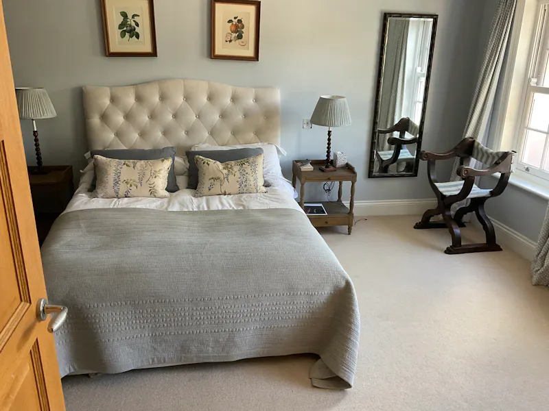 Luxury Kingston house, D2480 (photo 8)