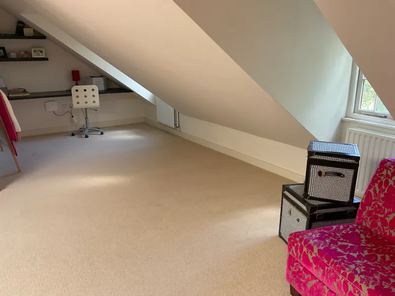 Luxury Kingston house, D2480 (photo 18)