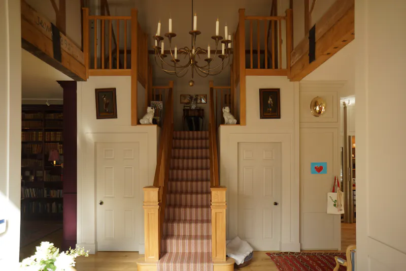 Staircase at Elegant Oxford Barn Conversion, L775 (photo 14)