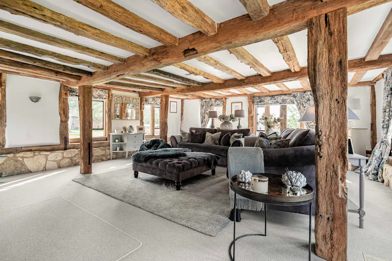 Impressive Milton Keynes barn, L774 (photo 33)