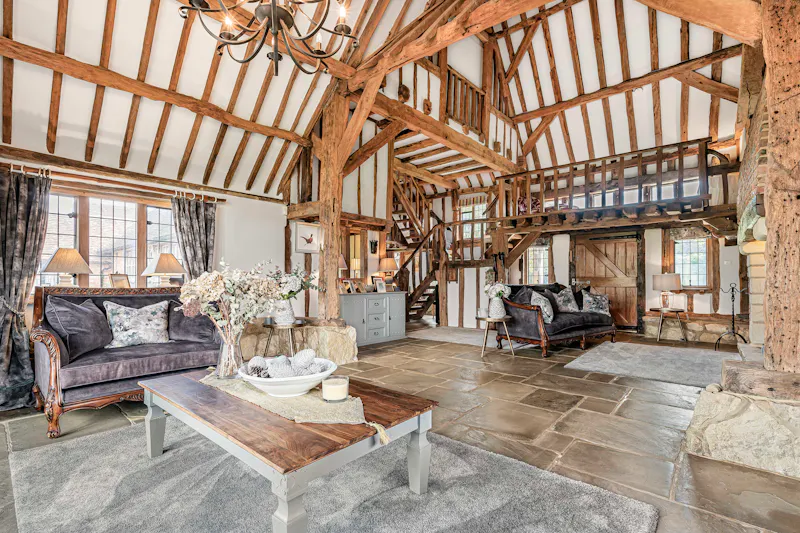 Impressive Milton Keynes barn, L774 (photo 5)