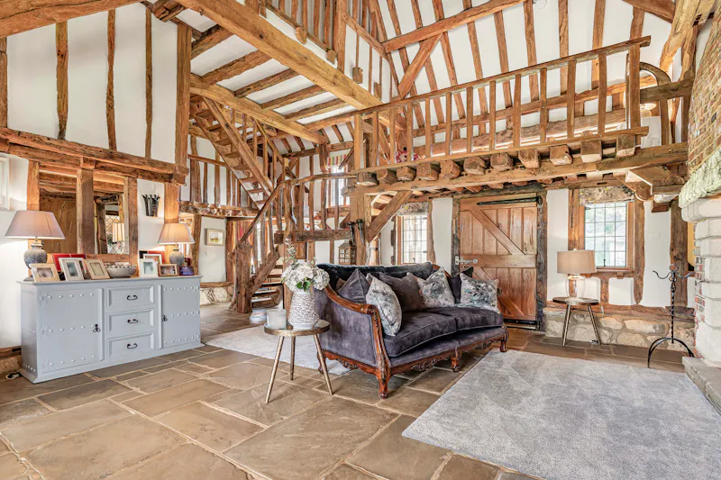 Impressive Milton Keynes barn, L774 (photo 6)