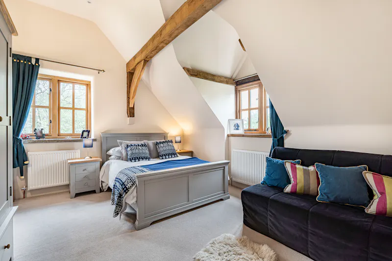 Impressive Milton Keynes barn, L774 (photo 50)