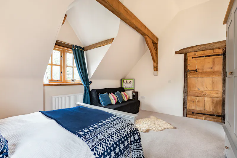 Impressive Milton Keynes barn, L774 (photo 51)