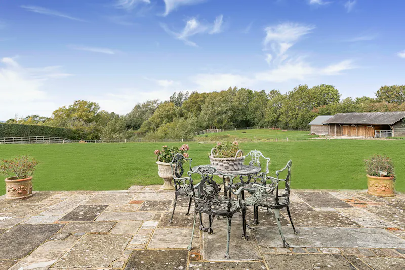Impressive Milton Keynes barn, L774 (photo 67)