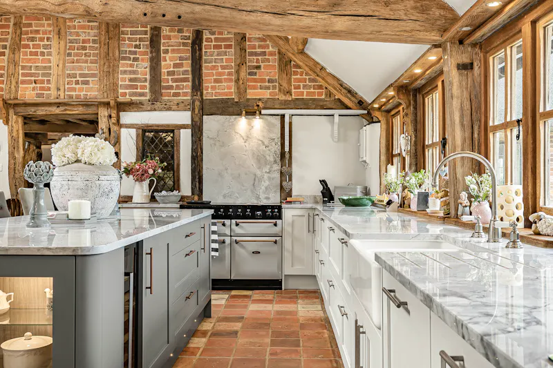 Impressive Milton Keynes barn, L774 (photo 20)