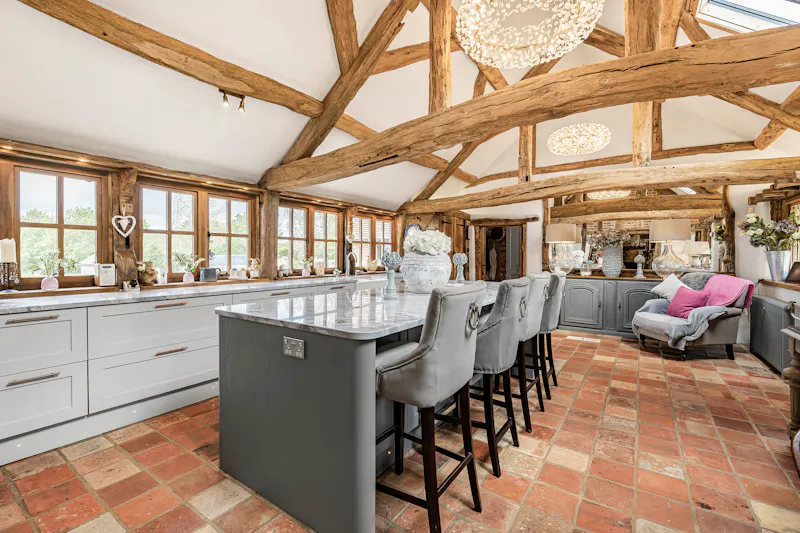 Impressive Milton Keynes barn, L774 (photo 24)