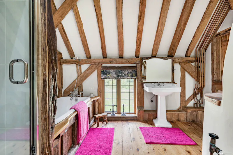 Impressive Milton Keynes barn, L774 (photo 46)