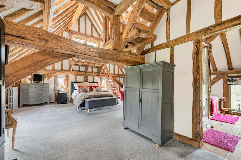 Impressive Milton Keynes barn, L774 (photo 40)