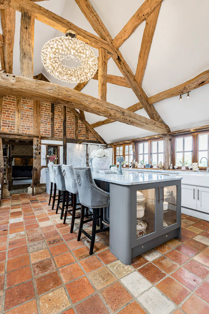 Impressive Milton Keynes barn, L774 (photo 21)