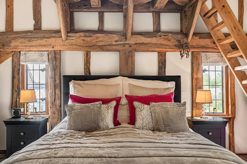 Impressive Milton Keynes barn, L774 (photo 44)