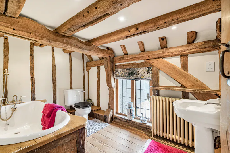 Impressive Milton Keynes barn, L774 (photo 47)