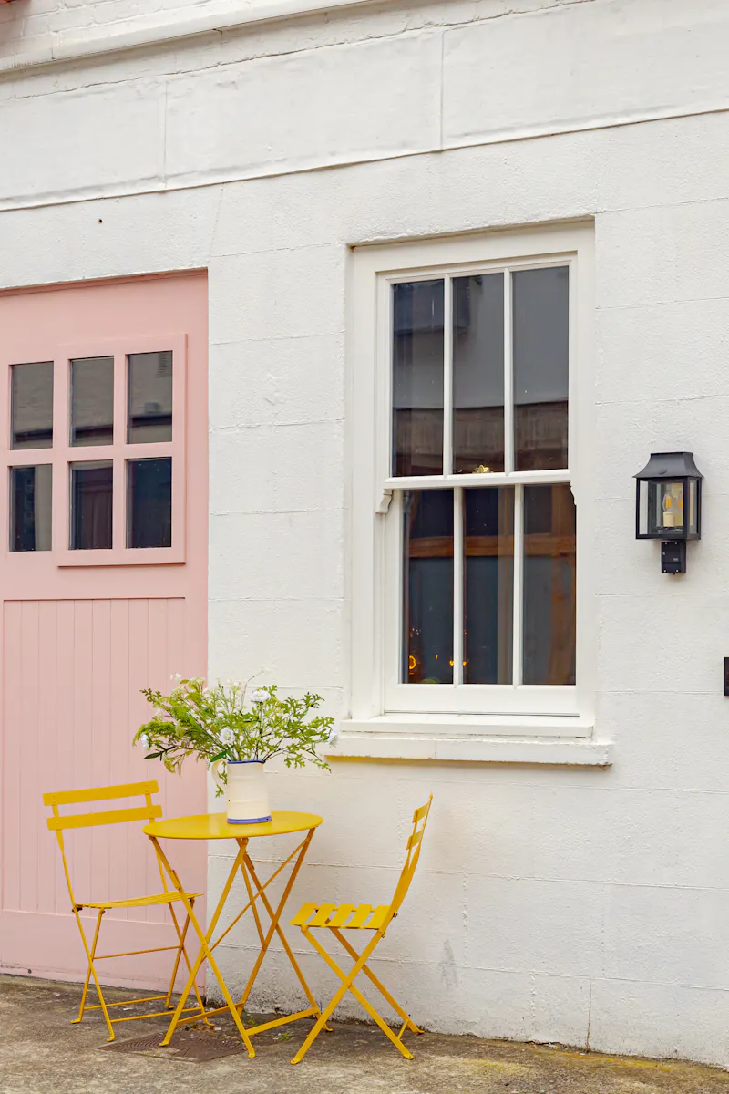 Colourful Chelsea Mews, B2091 (photo 39)