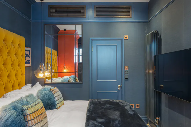 Colourful Chelsea Mews, B2091 (photo 19)