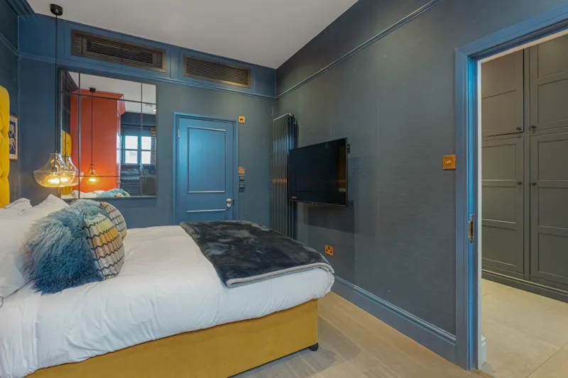 Colourful Chelsea Mews, B2091 (photo 17)