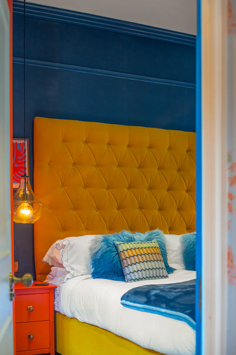 Colourful Chelsea Mews, B2091 (photo 21)