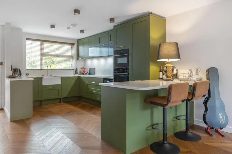 Open plan at Putney 70s inspired home, D2839 (photo 4)