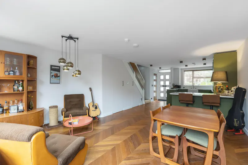 Putney 70s inspired home, D2839 (photo 11)