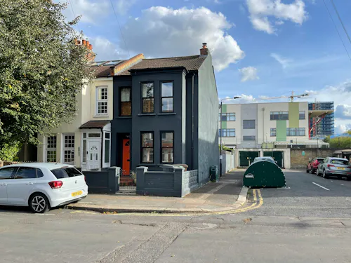 Earthy Walthamstow terrace home, B2092