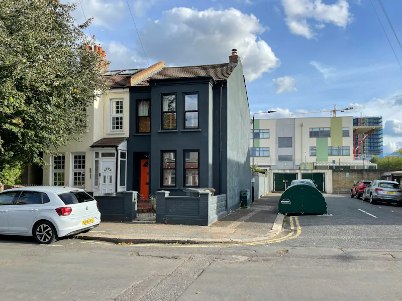 Earthy Walthamstow terrace home, B2092 (photo 1)