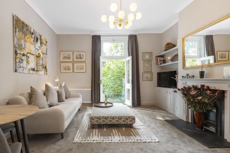 French doors at Cosy Islington flat, B2093 (photo 2)