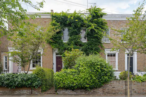 Sleek De Beauvoir townhouse, B2094