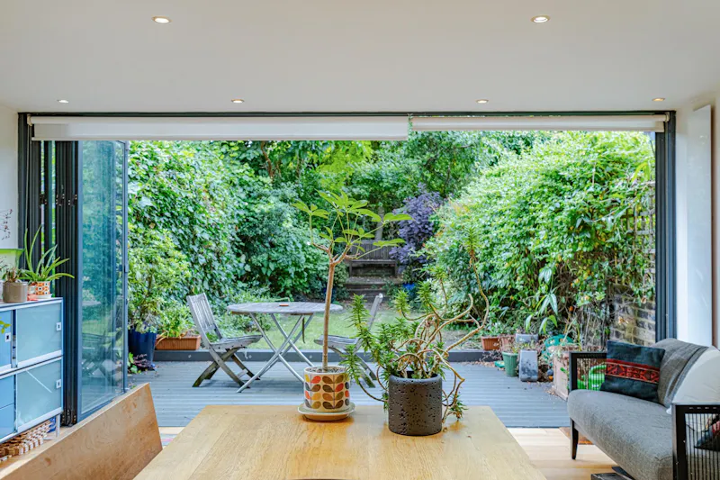 Sleek De Beauvoir townhouse, B2094 (photo 13)