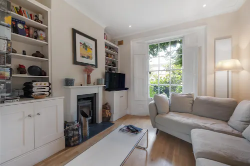 Sleek De Beauvoir townhouse, B2094
