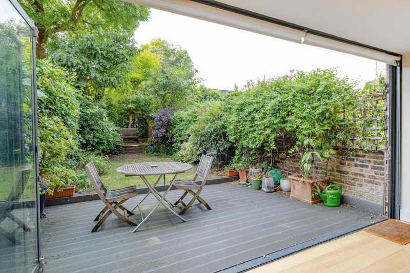 Terrace/Patio at Sleek De Beauvoir townhouse, B2094 (photo 15)