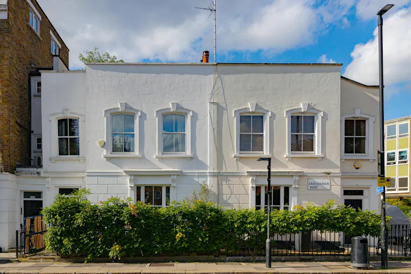 Cosy Camden cottage , B2095 (photo 26)